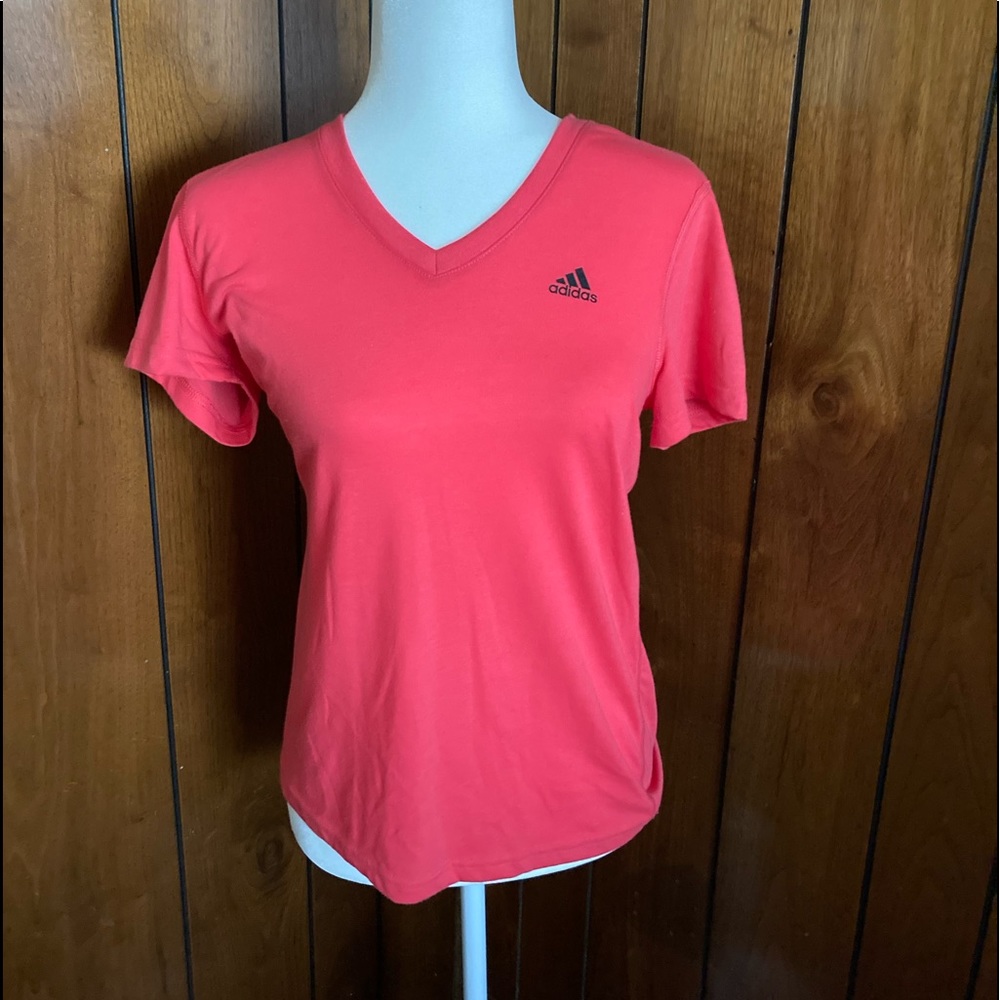 LIKE NEW‼️ Adidas Tee!